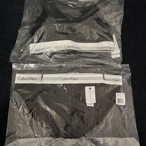 Calvin Klein Underwear and sports bra 🎲